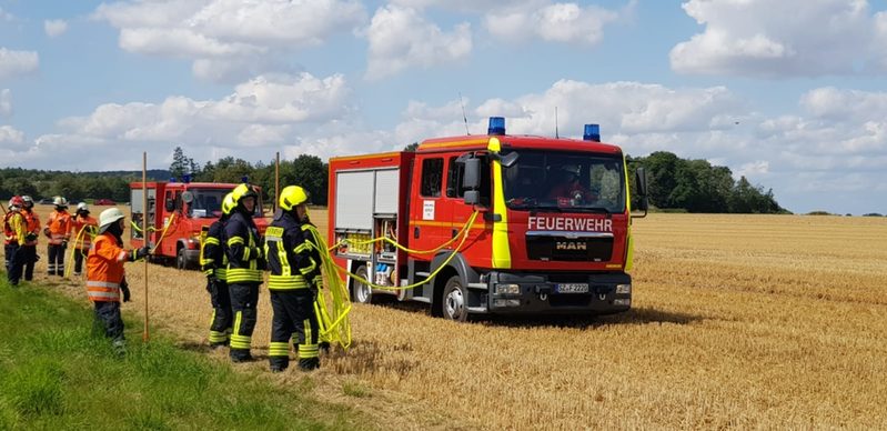 Freiwillige Feuerwehr bei einer Flächenbrandübung