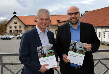 Oberbürgermeister Frank Klingebiel und Stadtrat Eric Neiseke stellten den Kulturentwicklungsplan vor.