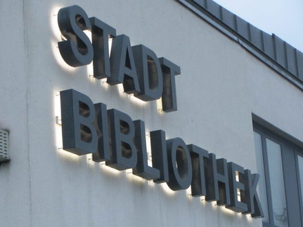 Frühlingszeit ist Lesezeit: In den Stadtbibliotheken werden neue Bücher vorstellt.