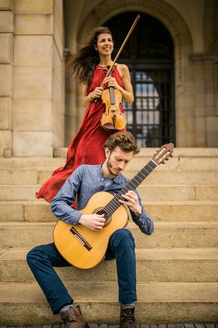 Das Duo Inconsueto lädt zu zu einer musikalischen Weltreise ein.