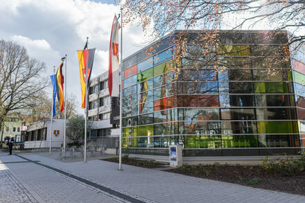 Bücher aus den unterschiedlichsten Gebieten zu Schnäppchenpreisen finden Interessierte beim großen Bücherflohmarkt am 15. und 16. Juni in der Stadtbibliothek in Salzgitter Bad (Markplatz 11).