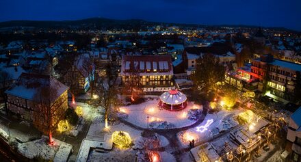 Der erleuchtete Rosengarten beim Lichterzauber 2023