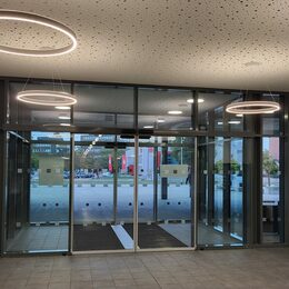 Bild der Innenansicht des neuen Eingangs