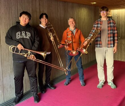 Das Blechbläserensemble „Trombone Colors Quartett" mit (von links): Runyu Yu, Sangwoo Kim, Volkmar Dietrich und Nojus Vaupsas tritt im Fürstensaal auf.