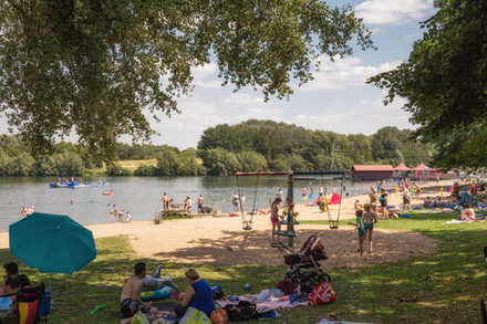 Badegäste am Salzgittersee.