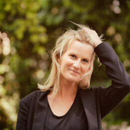 Lucy van Kuhl ist zu Gast in der Kniestedter Kirche.